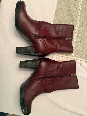 Clarks Wine Leather Side-Zip Block Heel Ankle Boots